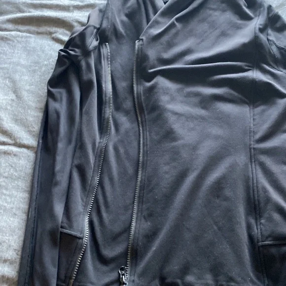 Lululemon wrap jacket - Picture 2 of 5